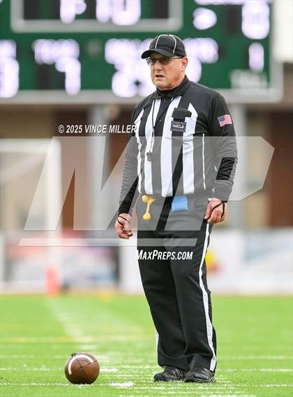 Thumbnail 2 in Richland vs Sumner (WIAA 4A First Round) photogallery.