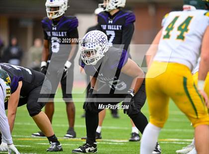 Thumbnail 1 in Richland vs Sumner (WIAA 4A First Round) photogallery.