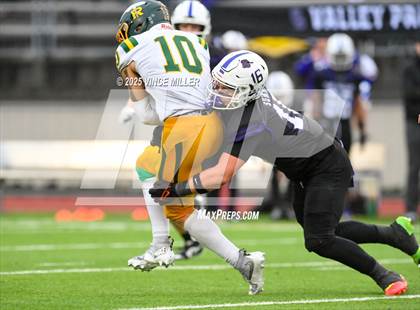 Thumbnail 1 in Richland vs Sumner (WIAA 4A First Round) photogallery.