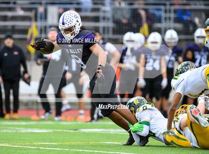 Thumbnail 2 in Richland vs Sumner (WIAA 4A First Round) photogallery.