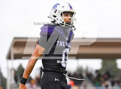 Thumbnail 2 in Richland vs Sumner (WIAA 4A First Round) photogallery.