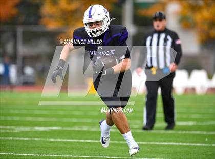 Thumbnail 2 in Richland vs Sumner (WIAA 4A First Round) photogallery.