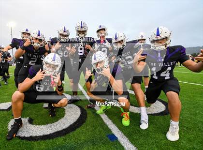 Thumbnail 2 in Richland vs Sumner (WIAA 4A First Round) photogallery.