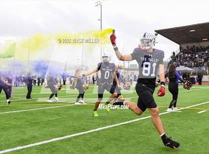Thumbnail 2 in Richland vs Sumner (WIAA 4A First Round) photogallery.