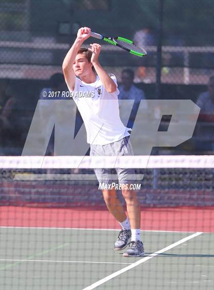 Thumbnail 2 in Lincoln Southeast vs Lincoln Northeast photogallery.