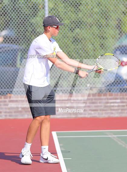 Thumbnail 2 in Lincoln Southeast vs Lincoln Northeast photogallery.