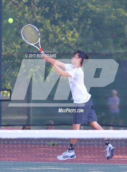 Thumbnail 3 in Lincoln Southeast vs Lincoln Northeast photogallery.