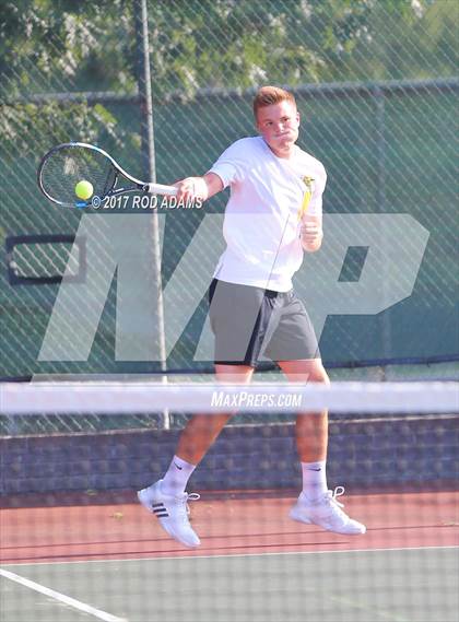 Thumbnail 3 in Lincoln Southeast vs Lincoln Northeast photogallery.