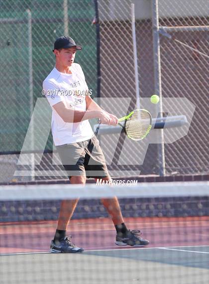 Thumbnail 3 in Lincoln Southeast vs Lincoln Northeast photogallery.