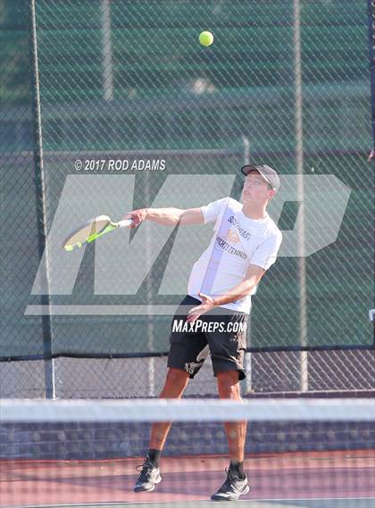 Thumbnail 2 in Lincoln Southeast vs Lincoln Northeast photogallery.