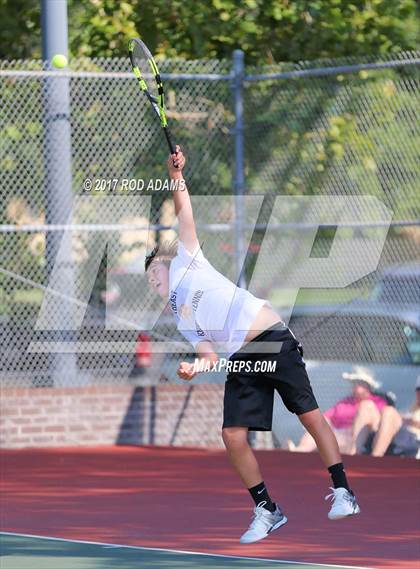 Thumbnail 3 in Lincoln Southeast vs Lincoln Northeast photogallery.