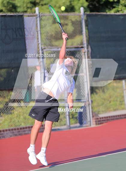 Thumbnail 2 in Lincoln Southeast vs Lincoln Northeast photogallery.