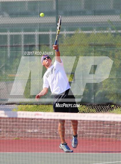 Thumbnail 3 in Lincoln Southeast vs Lincoln Northeast photogallery.