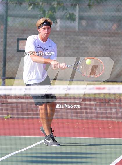 Thumbnail 1 in Lincoln Southeast vs Lincoln Northeast photogallery.