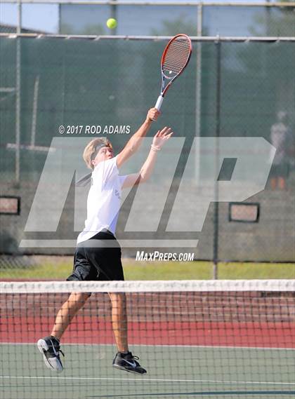 Thumbnail 1 in Lincoln Southeast vs Lincoln Northeast photogallery.