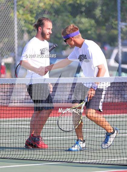 Thumbnail 3 in Lincoln Southeast vs Lincoln Northeast photogallery.