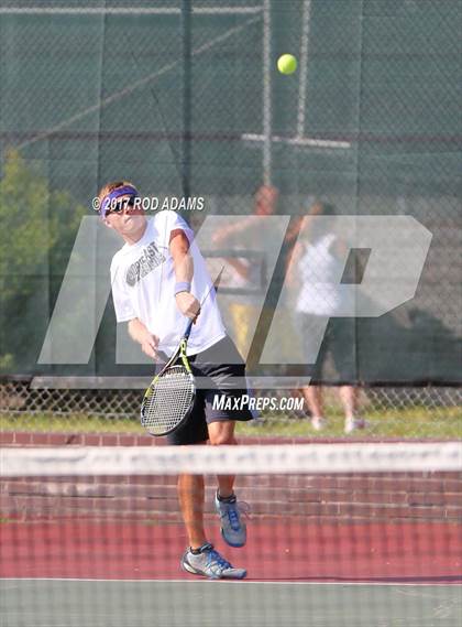 Thumbnail 2 in Lincoln Southeast vs Lincoln Northeast photogallery.