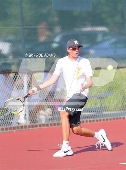 Thumbnail 2 in Lincoln Southeast vs Lincoln Northeast photogallery.