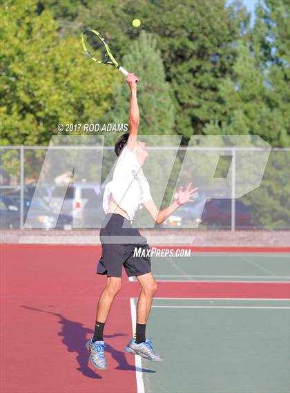 Thumbnail 2 in Lincoln Southeast vs Lincoln Northeast photogallery.