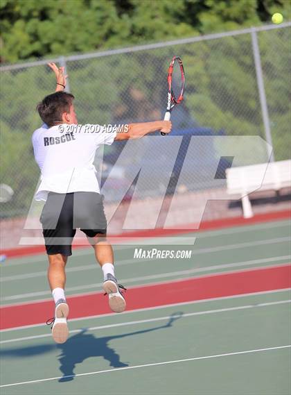 Thumbnail 1 in Lincoln Southeast vs Lincoln Northeast photogallery.