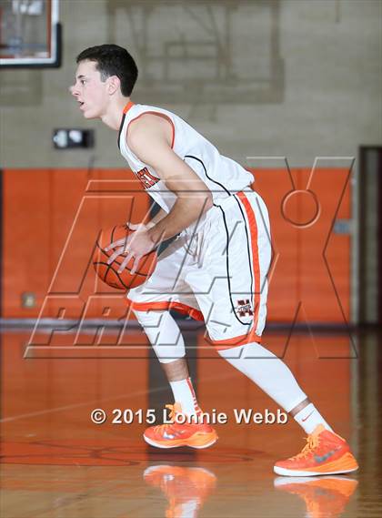 Thumbnail 1 in Harrison vs Mamaroneck (Mamaroneck Tournament) photogallery.