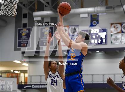 Thumbnail 3 in Greenfield-Central vs. Ben Davis (Sneakers for Santa Shootout) photogallery.