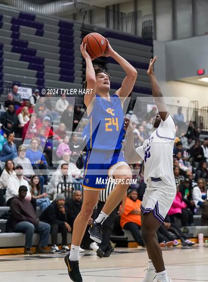 Thumbnail 1 in Greenfield-Central vs. Ben Davis (Sneakers for Santa Shootout) photogallery.