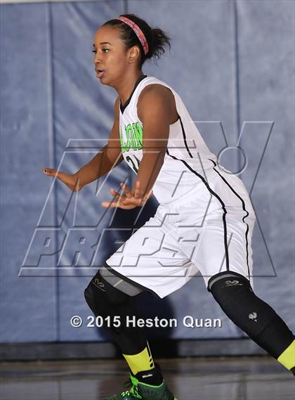 Thumbnail 3 in Cajon vs. Lake Washington (MaxPreps Holiday Classic) photogallery.