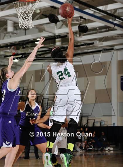Thumbnail 2 in Cajon vs. Lake Washington (MaxPreps Holiday Classic) photogallery.