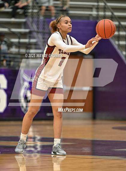 Thumbnail 2 in Tenaha @ Harleton (UIL 2A DII Area Playoff) photogallery.