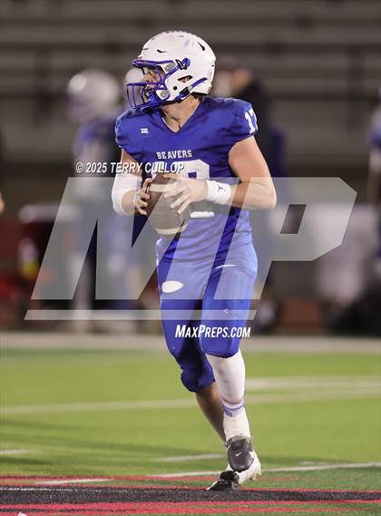 Thumbnail 3 in Duchesne vs. Beaver (UHSAA 1A Semi Final) photogallery.