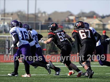 Thumbnail 3 in Everman vs. Aledo (Texas 4A Region 1 Playoffs) photogallery.