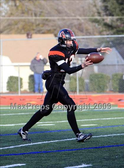 Thumbnail 2 in Everman vs. Aledo (Texas 4A Region 1 Playoffs) photogallery.