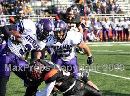 Thumbnail 2 in Everman vs. Aledo (Texas 4A Region 1 Playoffs) photogallery.