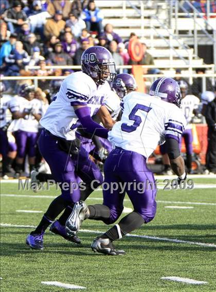 Thumbnail 1 in Everman vs. Aledo (Texas 4A Region 1 Playoffs) photogallery.