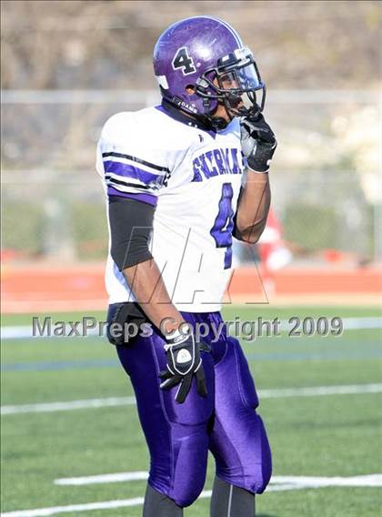Thumbnail 2 in Everman vs. Aledo (Texas 4A Region 1 Playoffs) photogallery.