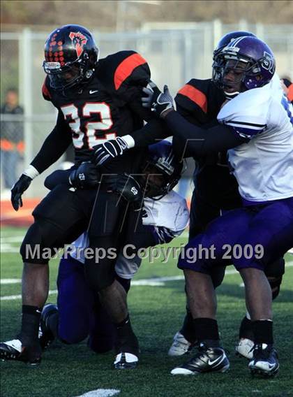 Thumbnail 2 in Everman vs. Aledo (Texas 4A Region 1 Playoffs) photogallery.