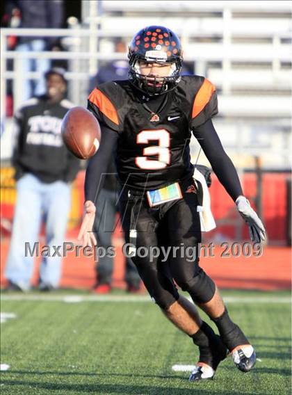 Thumbnail 1 in Everman vs. Aledo (Texas 4A Region 1 Playoffs) photogallery.