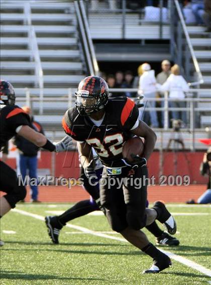 Thumbnail 1 in Everman vs. Aledo (Texas 4A Region 1 Playoffs) photogallery.