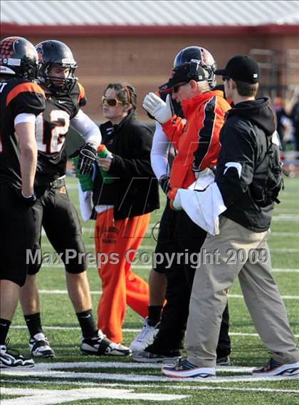 Thumbnail 1 in Everman vs. Aledo (Texas 4A Region 1 Playoffs) photogallery.