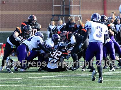 Thumbnail 3 in Everman vs. Aledo (Texas 4A Region 1 Playoffs) photogallery.