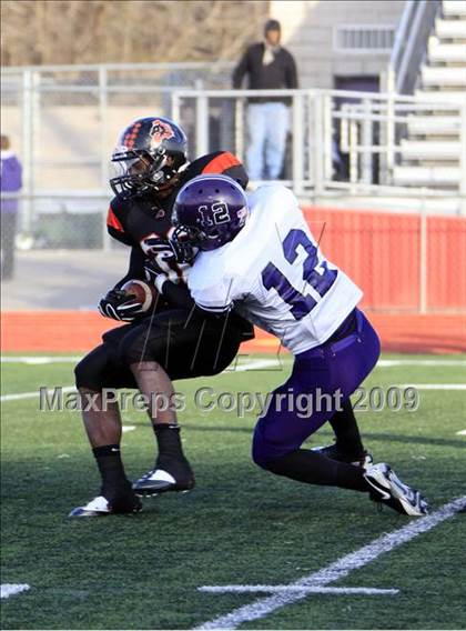 Thumbnail 3 in Everman vs. Aledo (Texas 4A Region 1 Playoffs) photogallery.