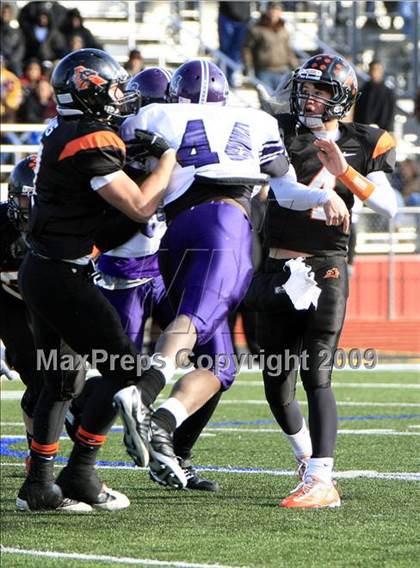 Thumbnail 1 in Everman vs. Aledo (Texas 4A Region 1 Playoffs) photogallery.