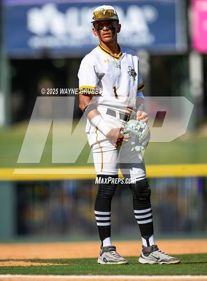 Thumbnail 2 in Seminole vs. Pleasant Grove (UIL 4A D1 State Semifinal Game 2) photogallery.