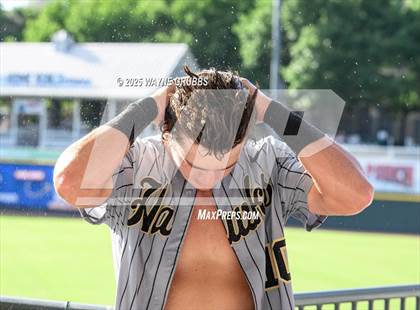 Thumbnail 2 in Seminole vs. Pleasant Grove (UIL 4A D1 State Semifinal Game 2) photogallery.