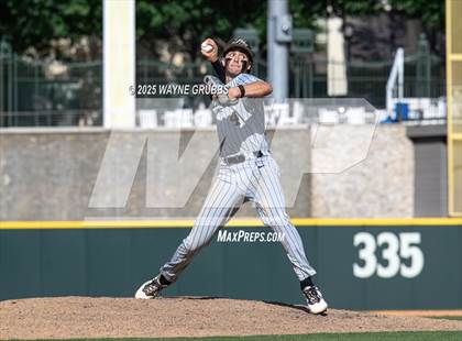 Thumbnail 2 in Seminole vs. Pleasant Grove (UIL 4A D1 State Semifinal Game 2) photogallery.