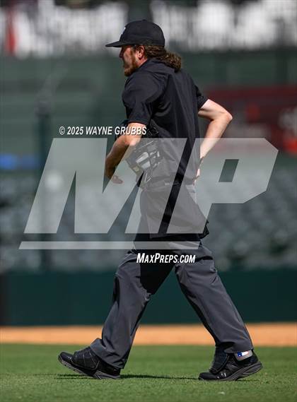 Thumbnail 1 in Seminole vs. Pleasant Grove (UIL 4A D1 State Semifinal Game 2) photogallery.