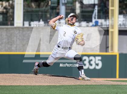 Thumbnail 2 in Seminole vs. Pleasant Grove (UIL 4A D1 State Semifinal Game 2) photogallery.