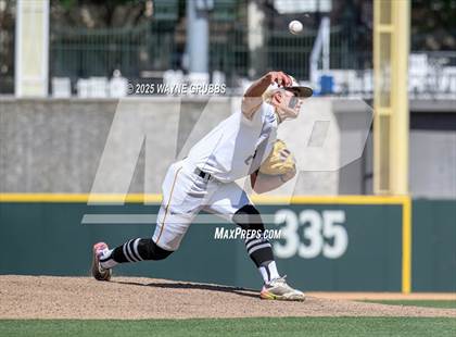 Thumbnail 3 in Seminole vs. Pleasant Grove (UIL 4A D1 State Semifinal Game 2) photogallery.