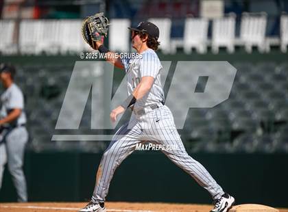 Thumbnail 2 in Seminole vs. Pleasant Grove (UIL 4A D1 State Semifinal Game 2) photogallery.